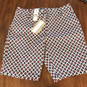 Tommy Bahama Women’s size 8 Bermuda shorts NWT. Stretch fabric Red/Navy